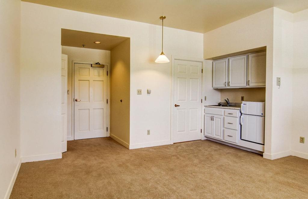 Laclede Groves Senior Living Community Assisted Living, Nursing Home